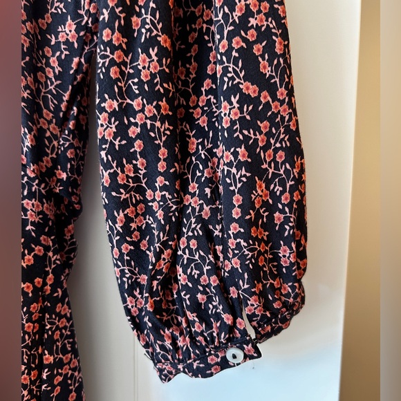 Free People Wrap Around Top NEVER WORN - Picture 6 of 6